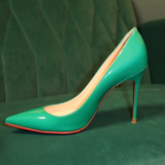 Green Christian Louboutin point to heels size 35.5 - Picture 3 of 7
